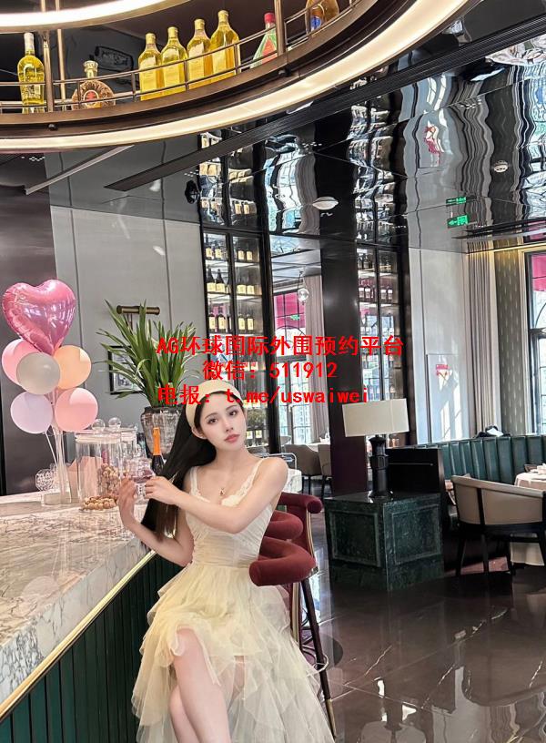 极品商业模特Loris