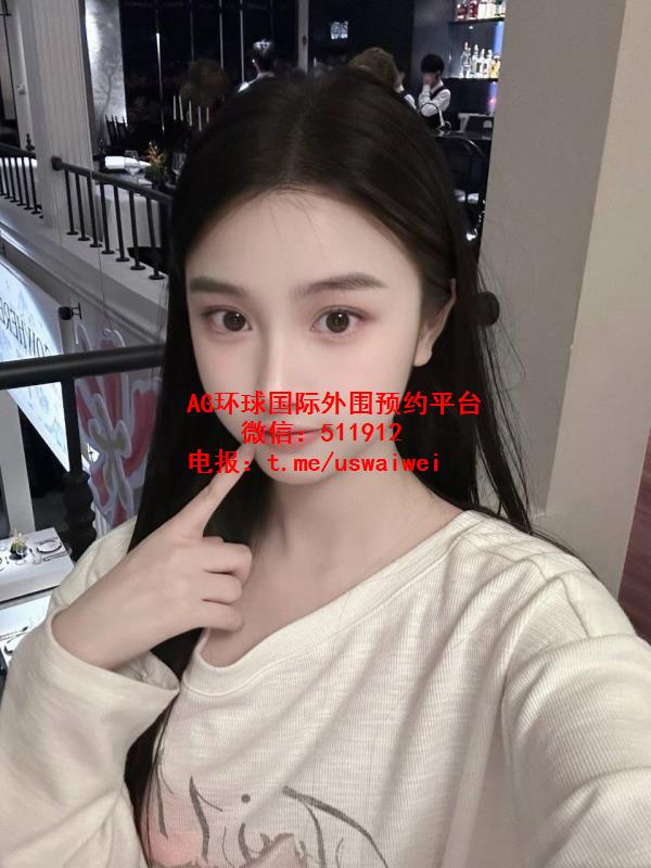 校园人气校花Zaria