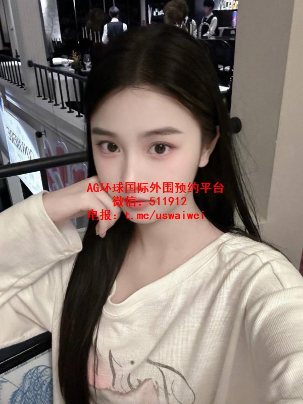 校园人气校花Zaria