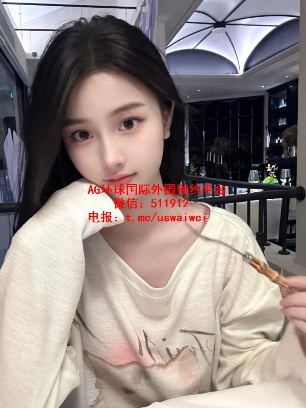 校园人气校花Zaria