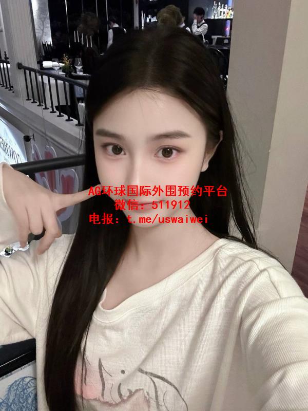 校园人气校花Zaria