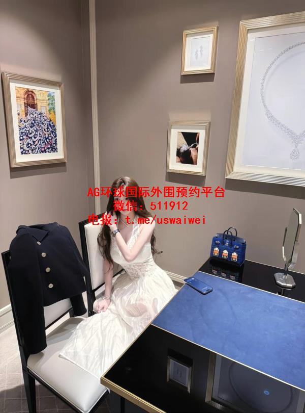 时尚杂志合作模特艺森