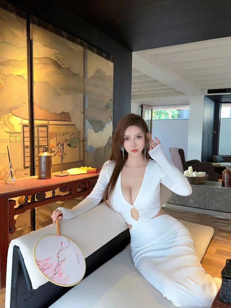 气质冷艳御姐Luna