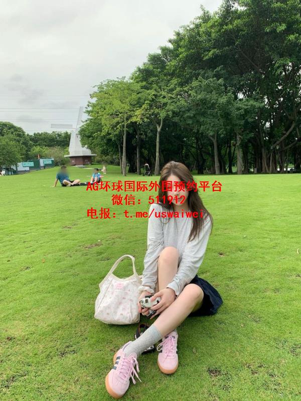 素颜美女子怡