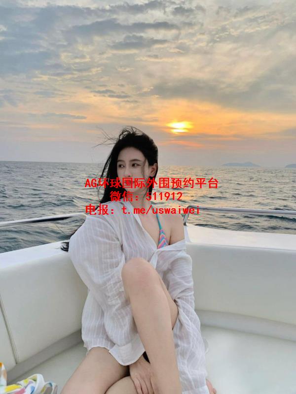 泳装美女黛希