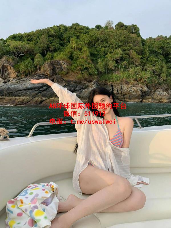 泳装美女黛希
