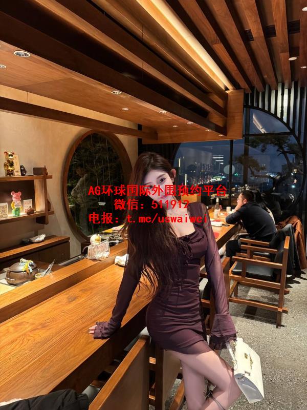 多才多艺女主播Phoebe