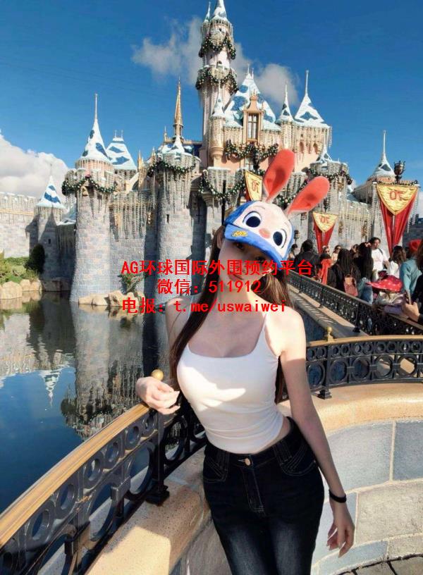 网红旅游博主芙妍