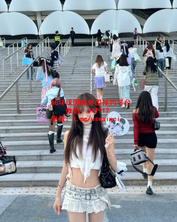 校园气质校花西妍