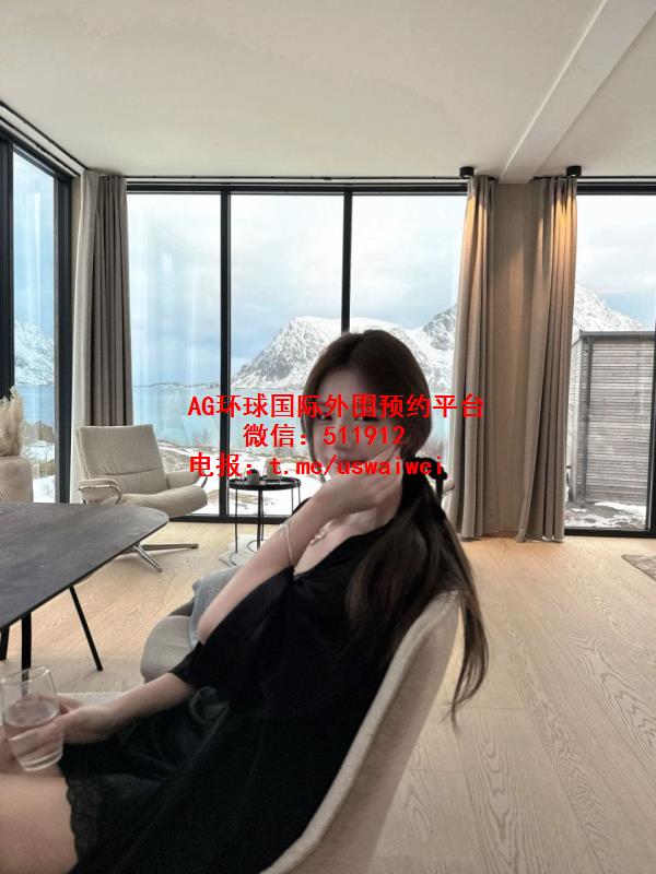 饱满傲人身材Janice