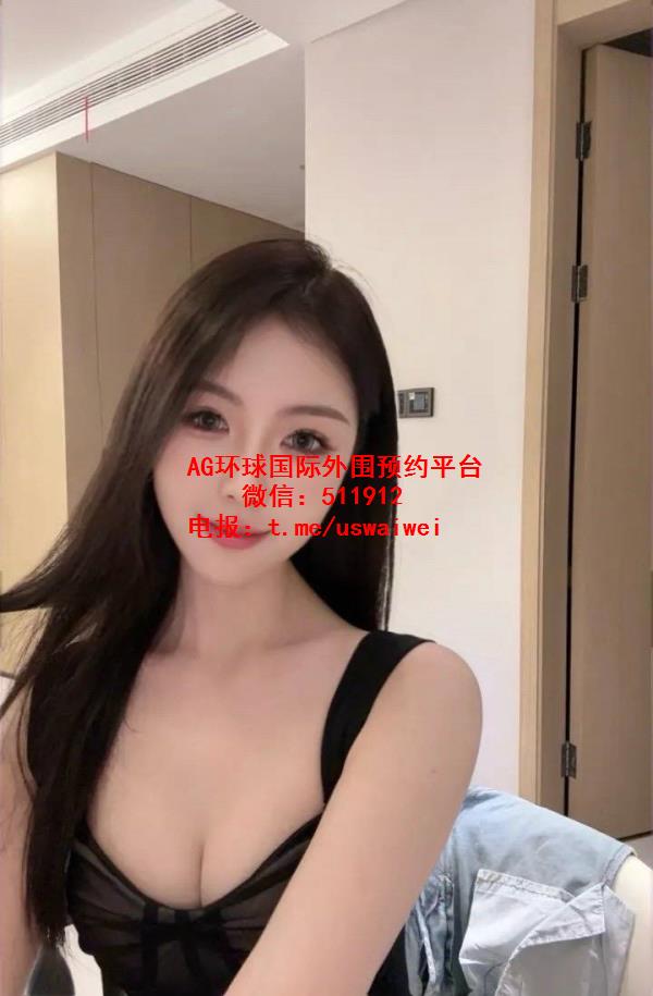酥软牛奶白肤Rochelle