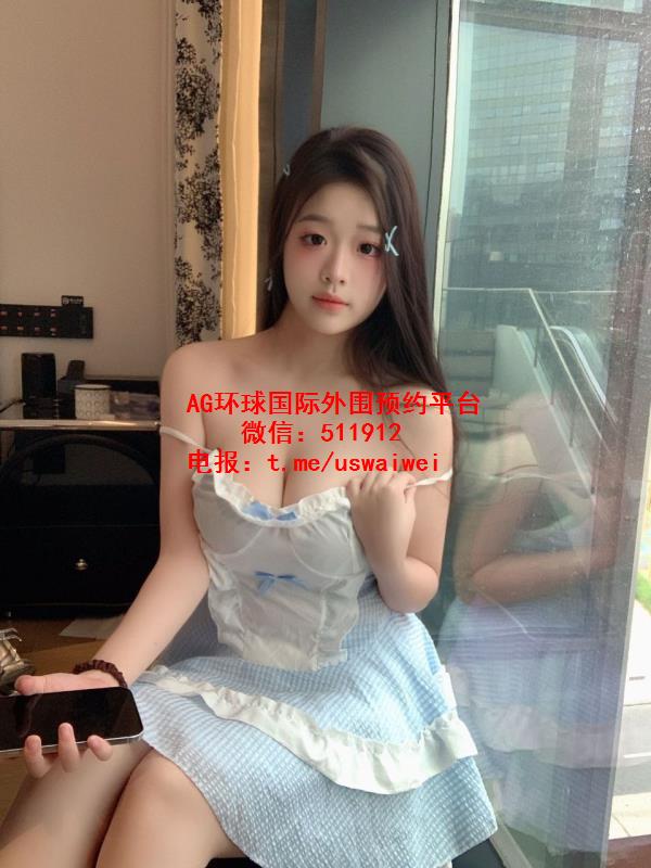 童颜巨乳小女仆Corinne