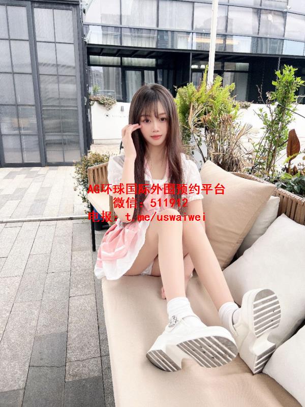 甜美自然笑容女孩Rosalind
