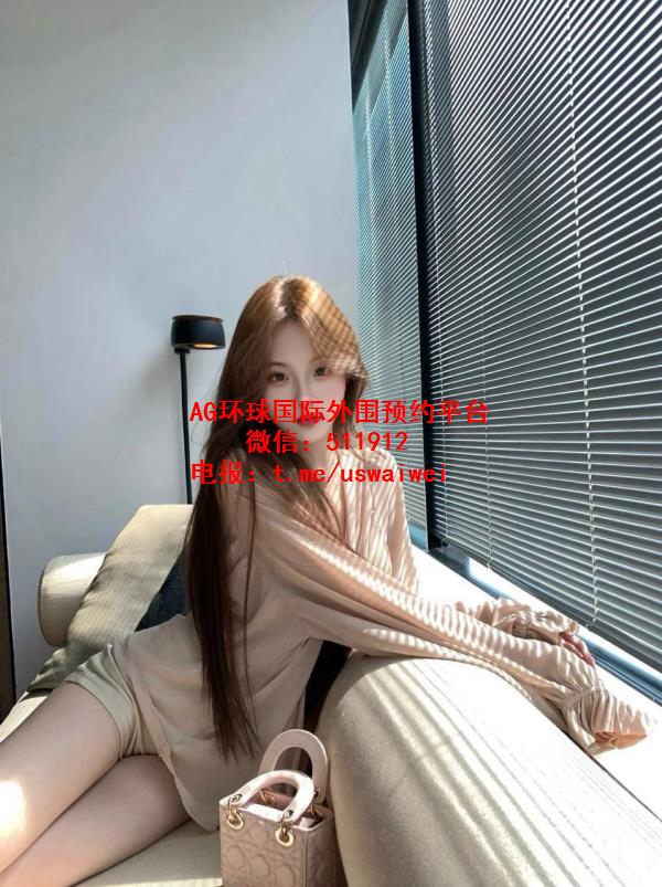 清冷年轻女孩柔安