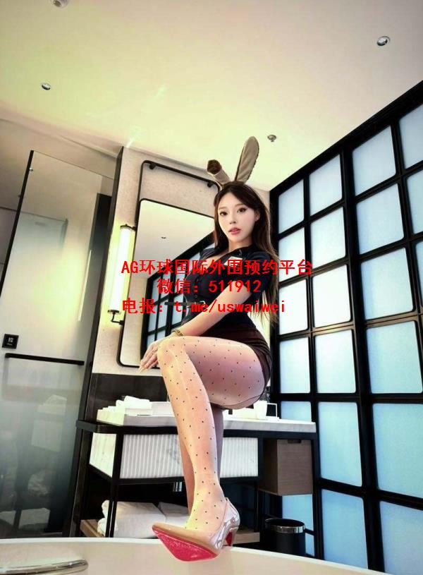 巨灯肥臀小姐姐Andrea