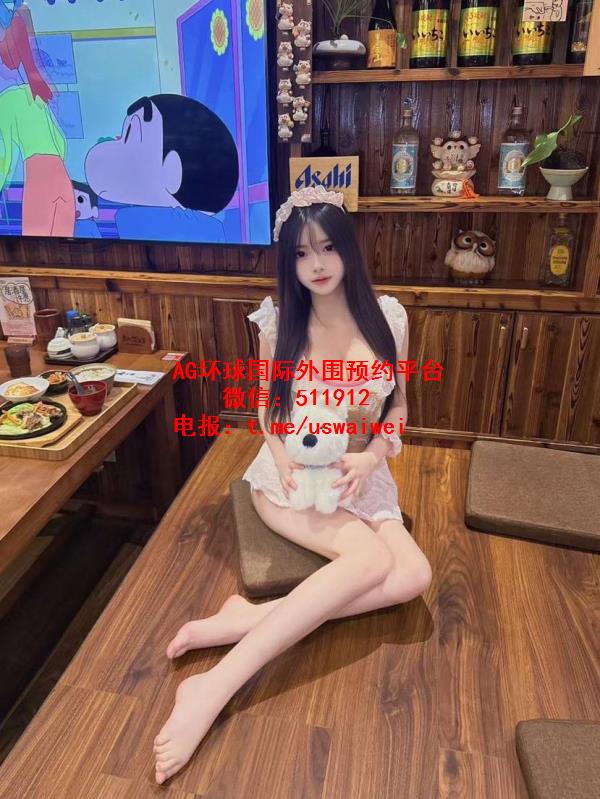 穿搭洋气精致甜妹小芯