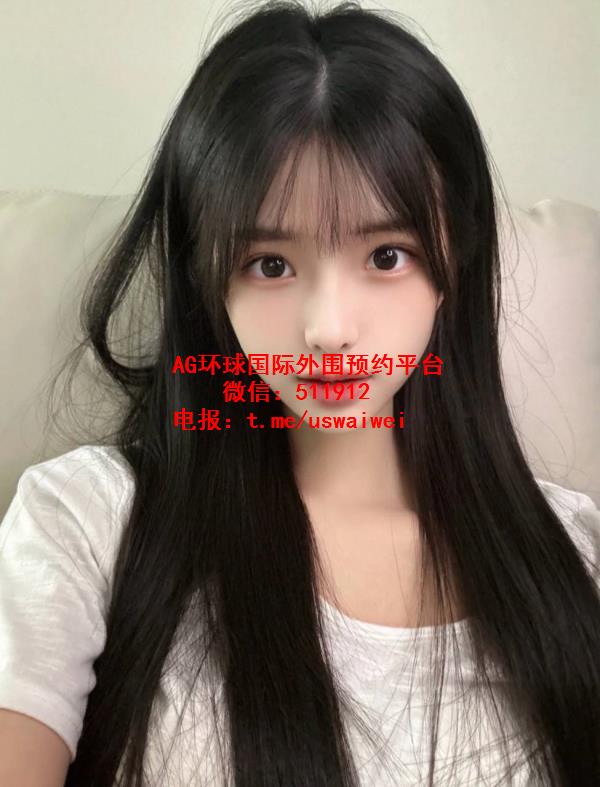 满满邻家女友感小希