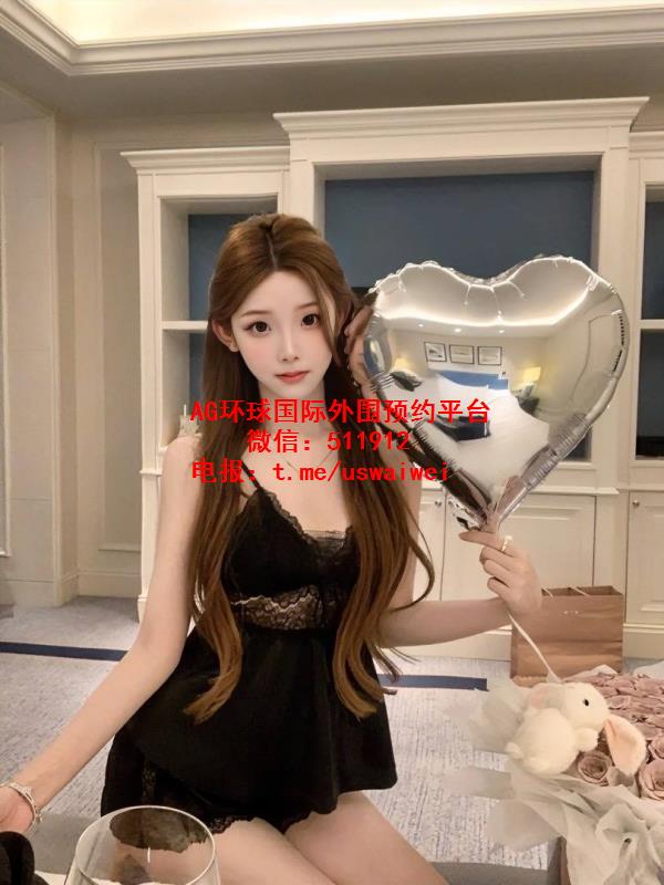 妆容精致自然米乐