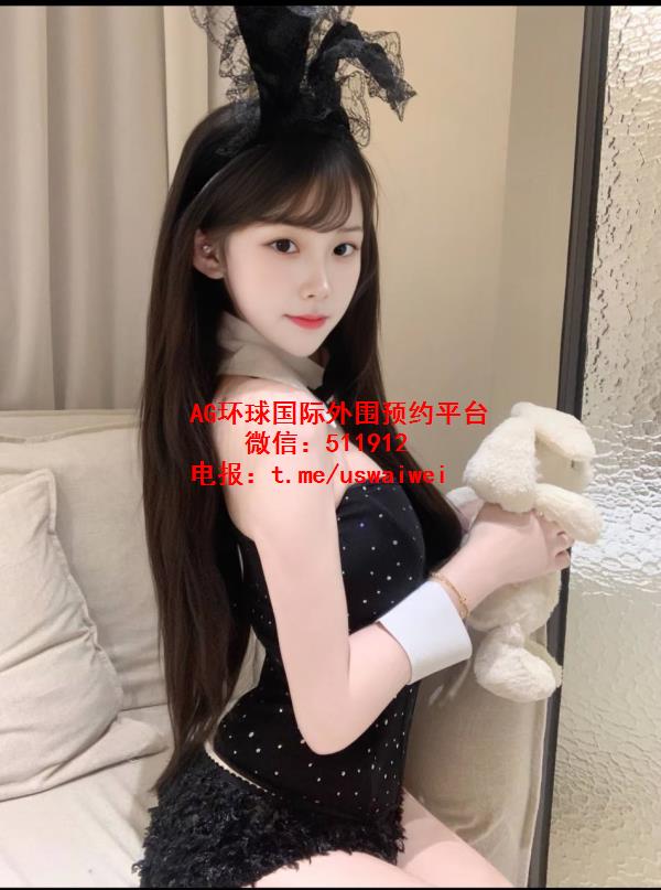 妆容精致自然米乐