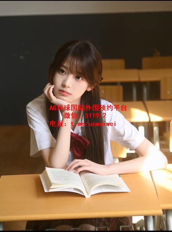 艺术系在读学生Alaina