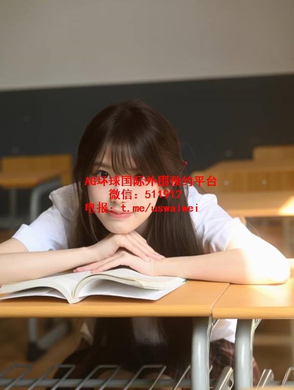 艺术系在读学生Alaina