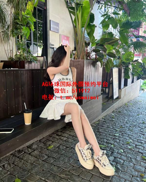颜值博主若彤