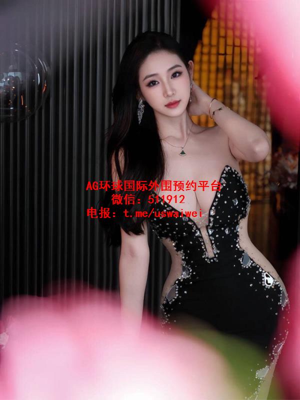 妩媚眼神模特Bethany