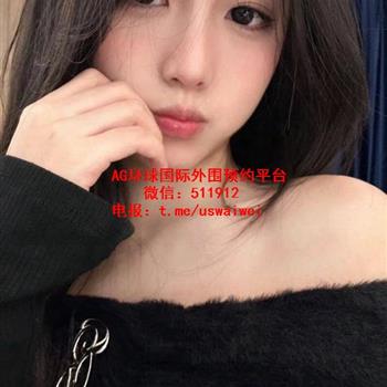 清纯性感并存小吖