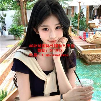 高颜耐看脸Loryn