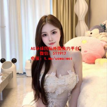 饱满傲人身材Janice