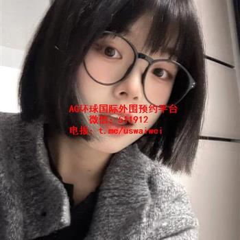 元气短发女孩瑾熙