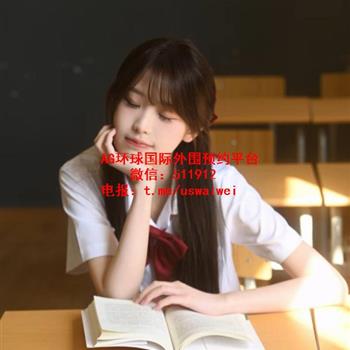 艺术系在读学生Alaina